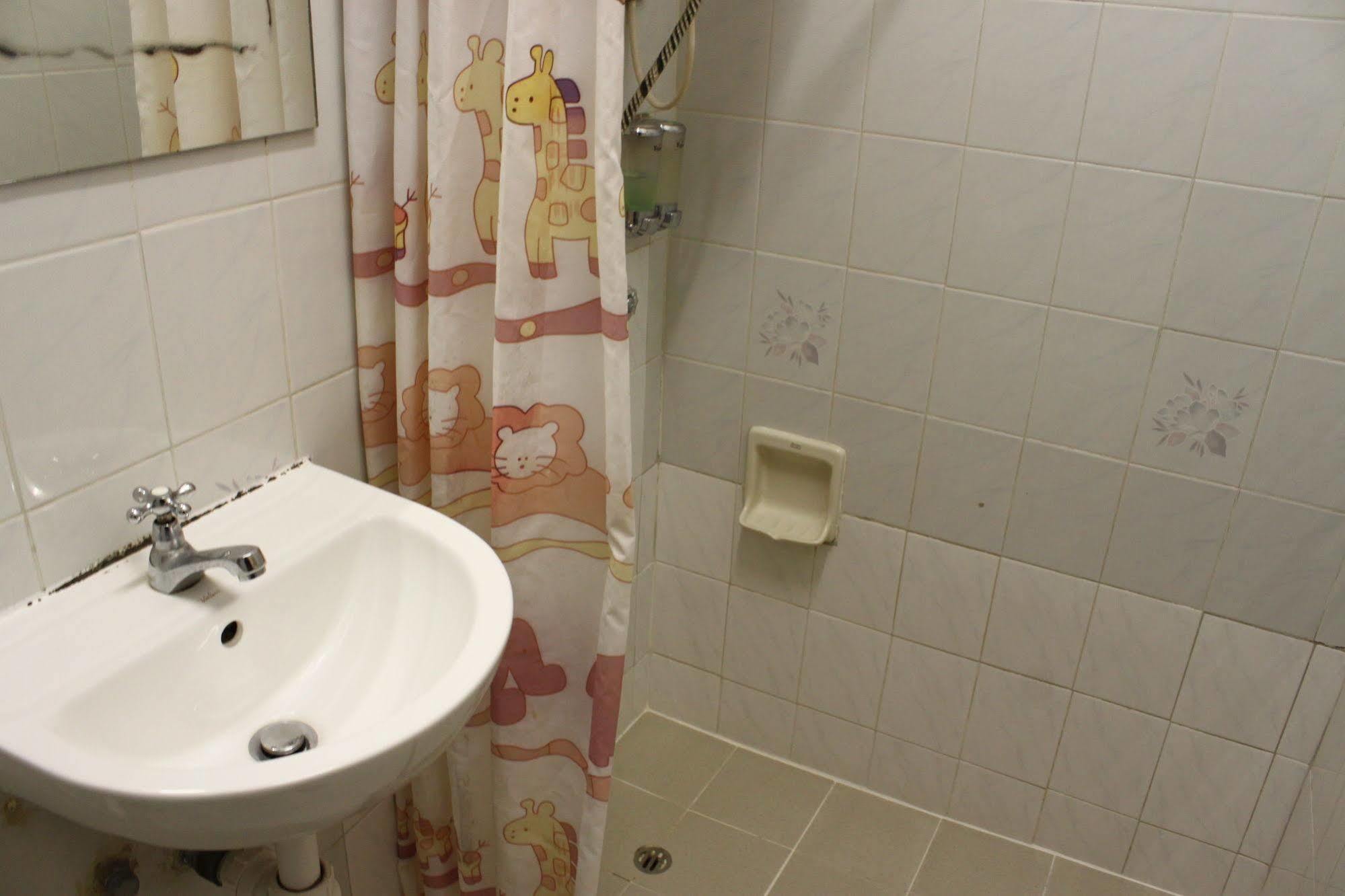 Osaka Hostel ฮ่องกง ภายนอก รูปภาพ
