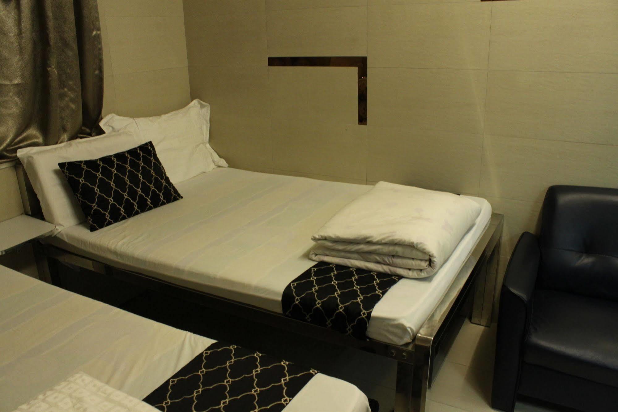 Osaka Hostel ฮ่องกง ภายนอก รูปภาพ