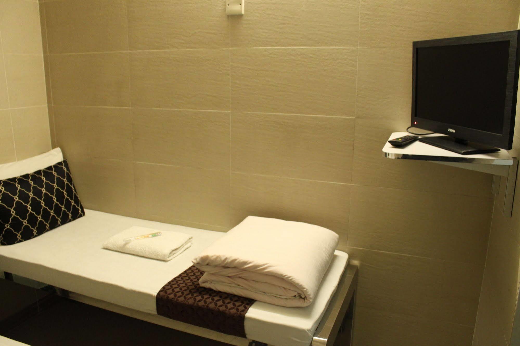 Osaka Hostel ฮ่องกง ภายนอก รูปภาพ